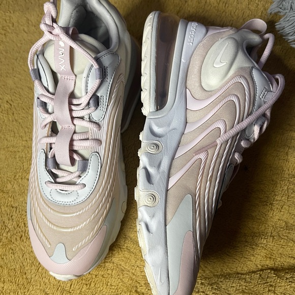 Air max 270 react - Picture 2 of 3